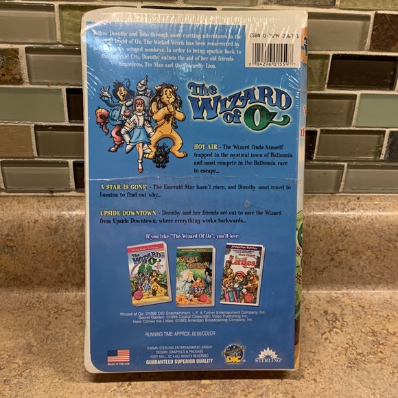 STERLING- VHS TAPE 🆕 THE WIZARD OF OZ - Picture 4 of 10